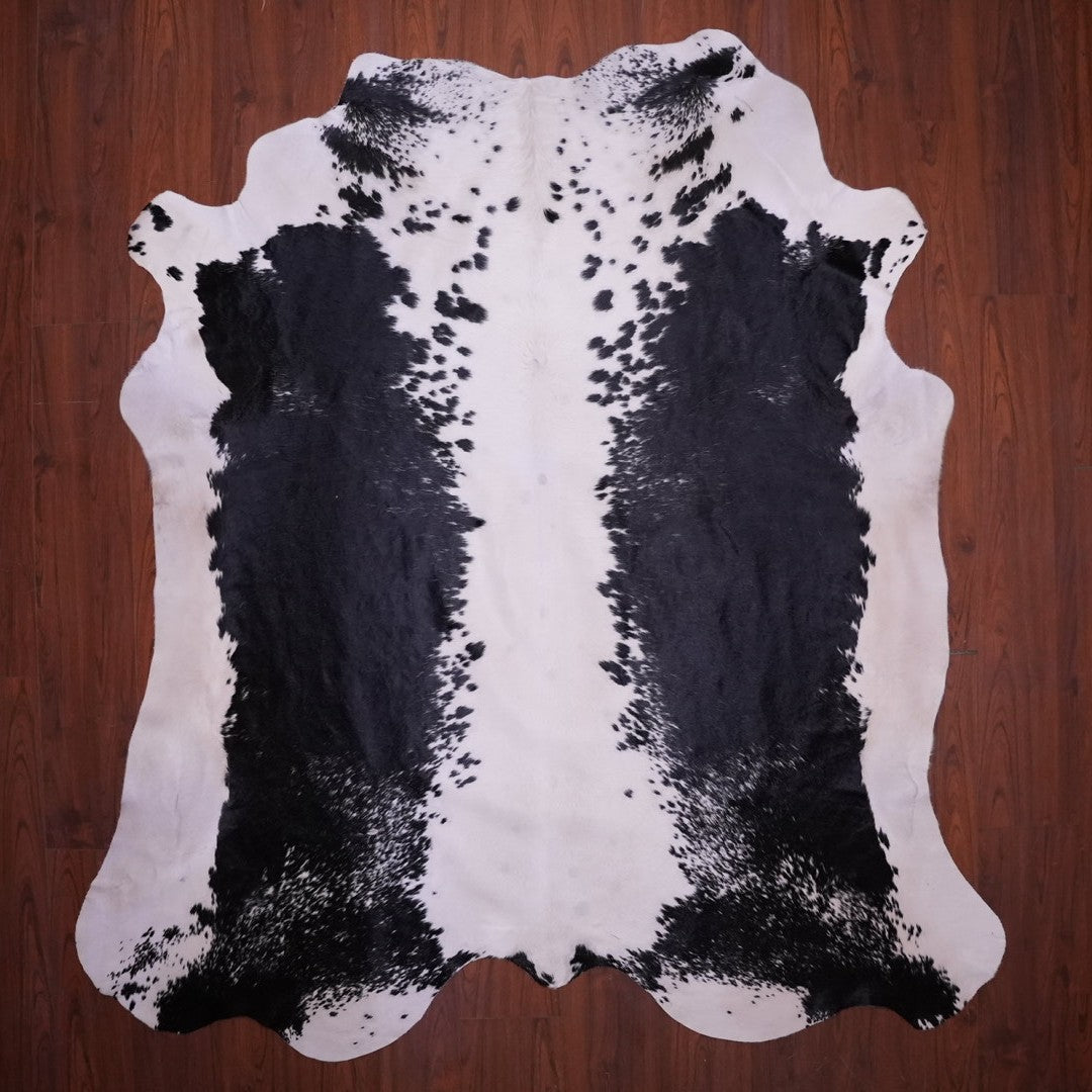 AA Grade Nguni Hide 653 (Black/White) (XL)