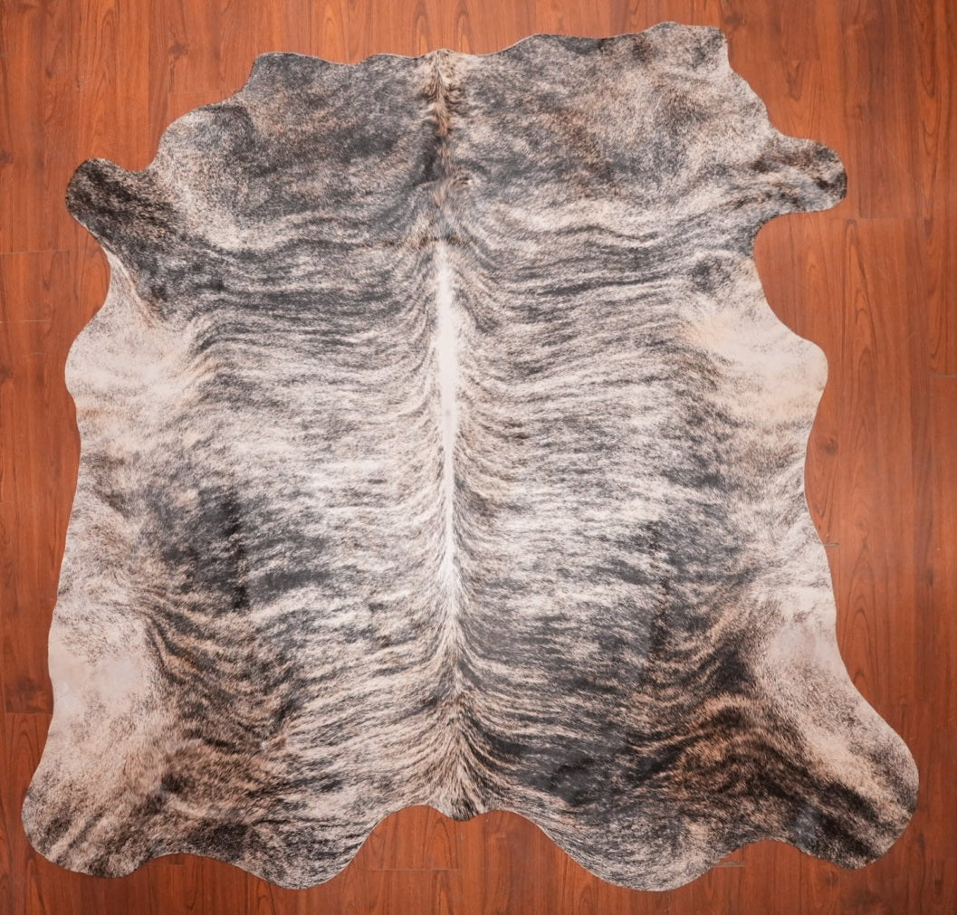 AS Grade Nguni Hide 690 (Tricolor) (L)