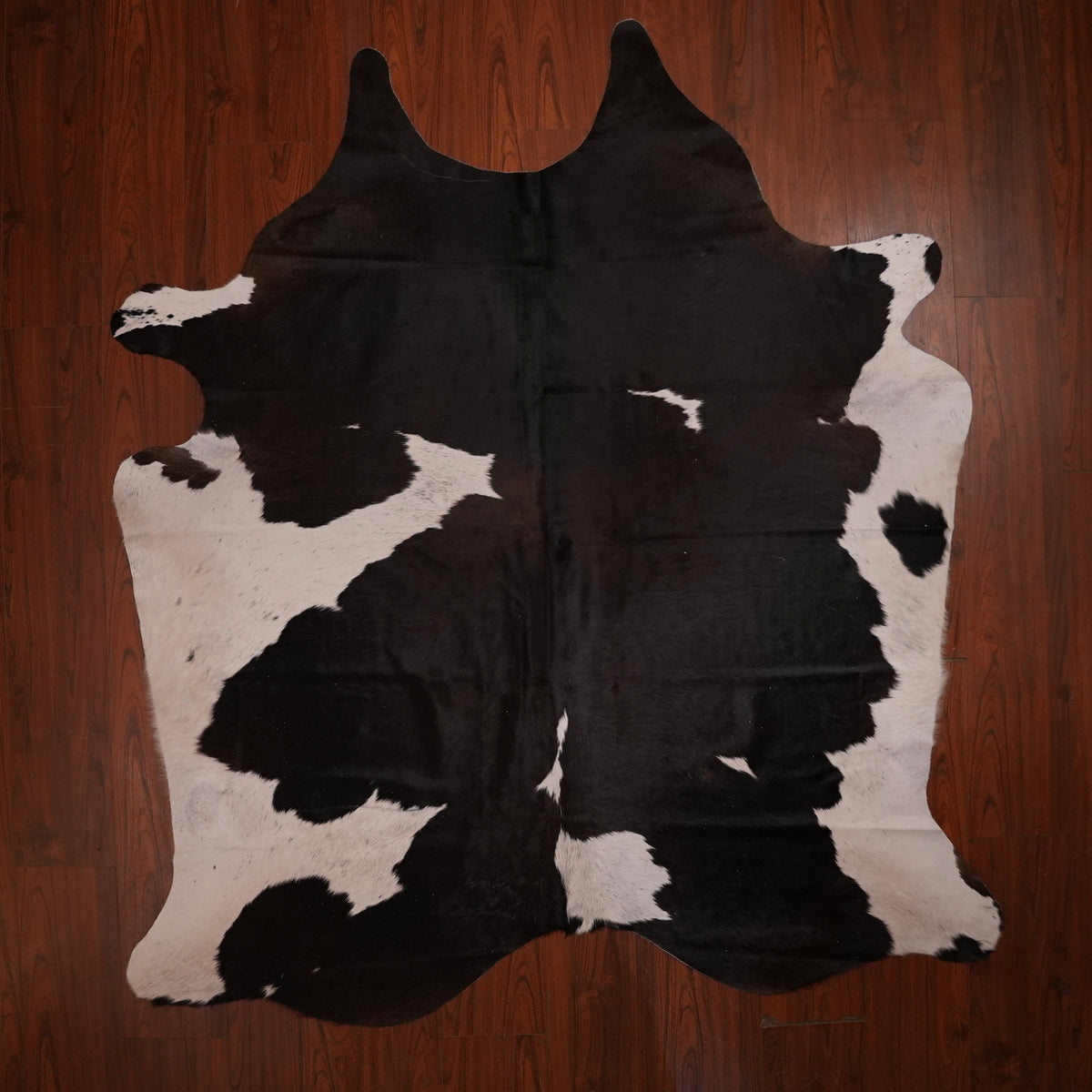 Black-and-White Brown cow hide rug, 221 x 197 cm, genuine cowhide