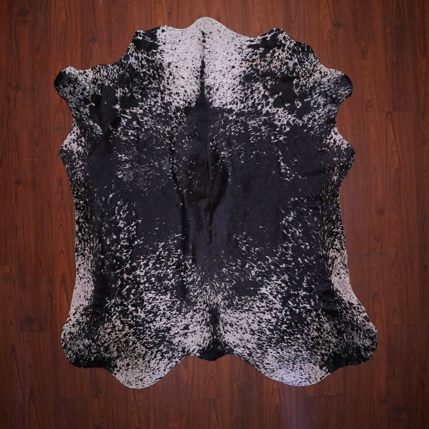 AA Grade Nguni Hide 615 (Black/White) (M)