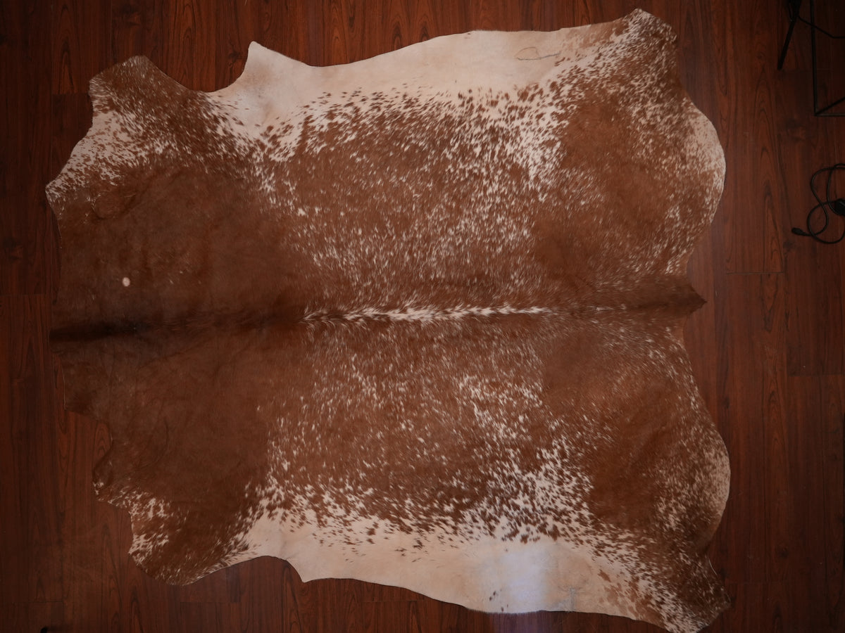 Nguni hide rug in finely speckled brown, 259 x 246 cm, genuine Nguni cow hide