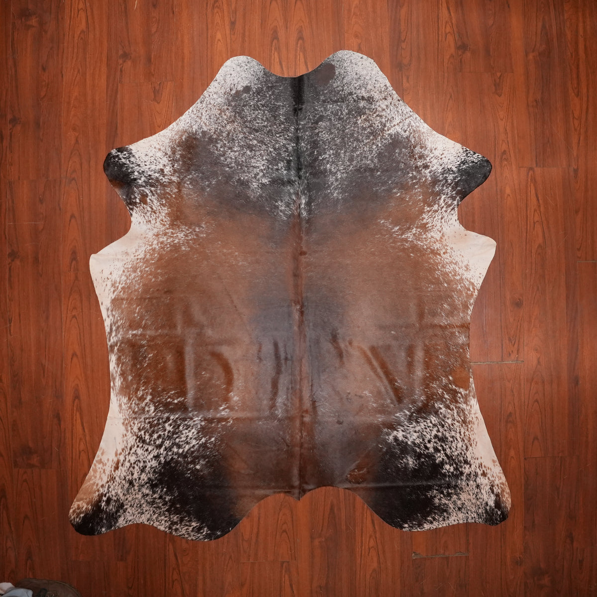 Speckled Chestnut Tri-colour cow hide rug, 203 x 186 cm, genuine cowhide