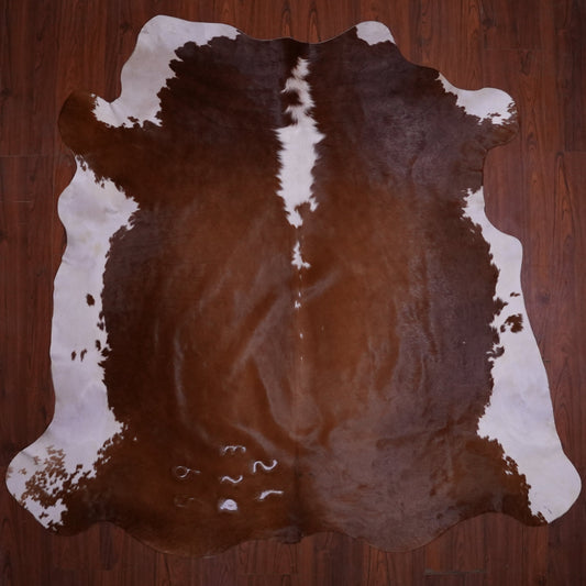 AA Grade Nguni Hide 597 (Brown/White) (M)