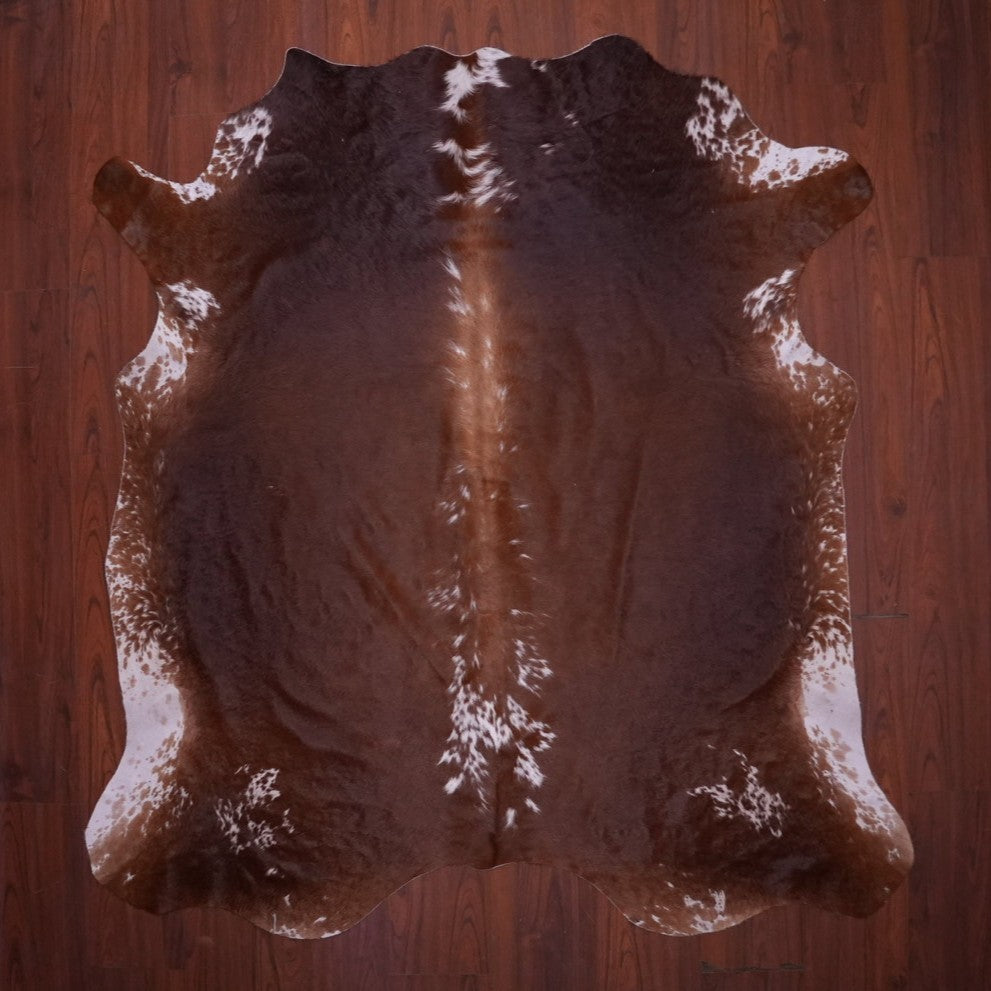 AA Grade Nguni Hide 650 (Brown/White) (M)