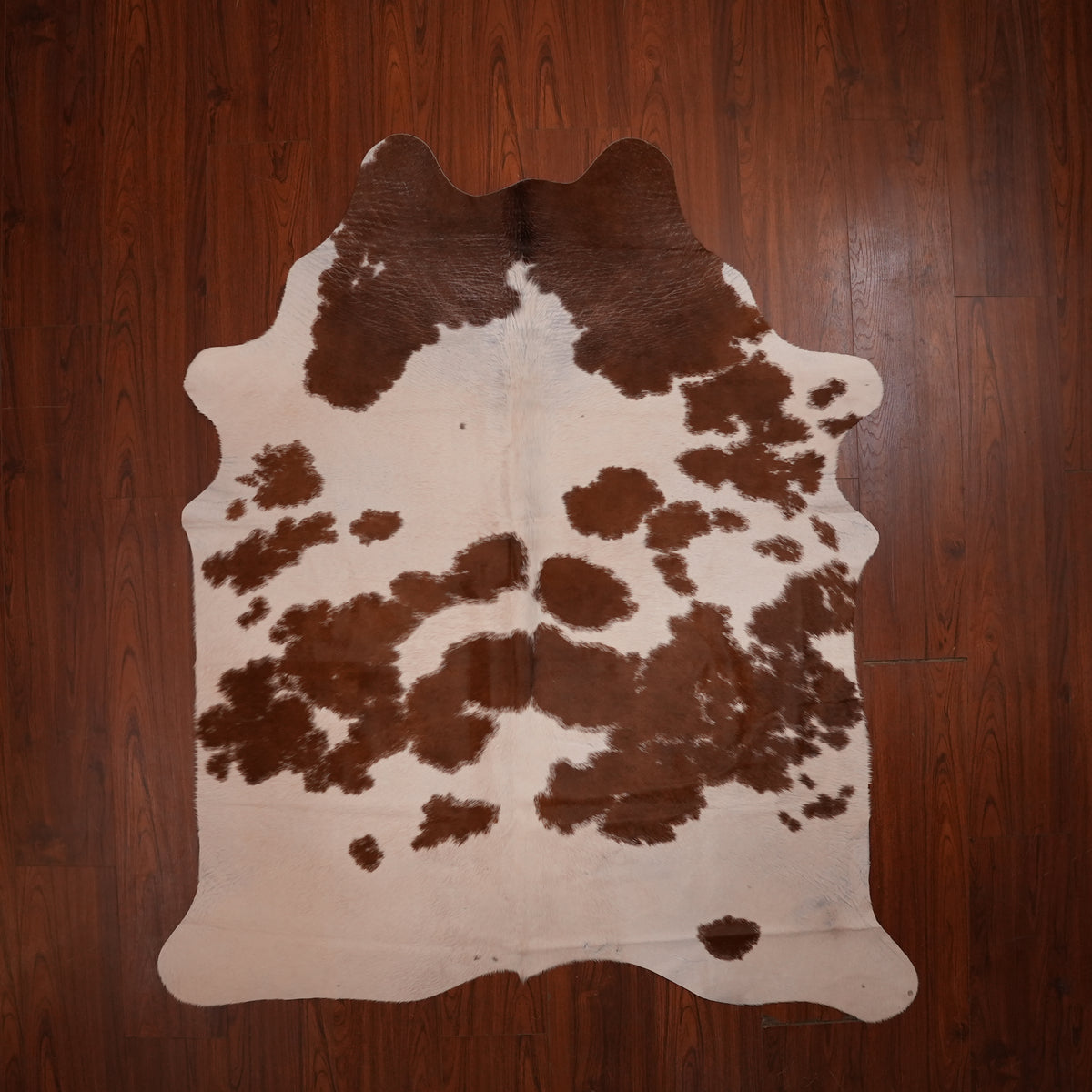 Chestnut Patchwork Brown cow hide rug, 201 x 170 cm, genuine cowhide