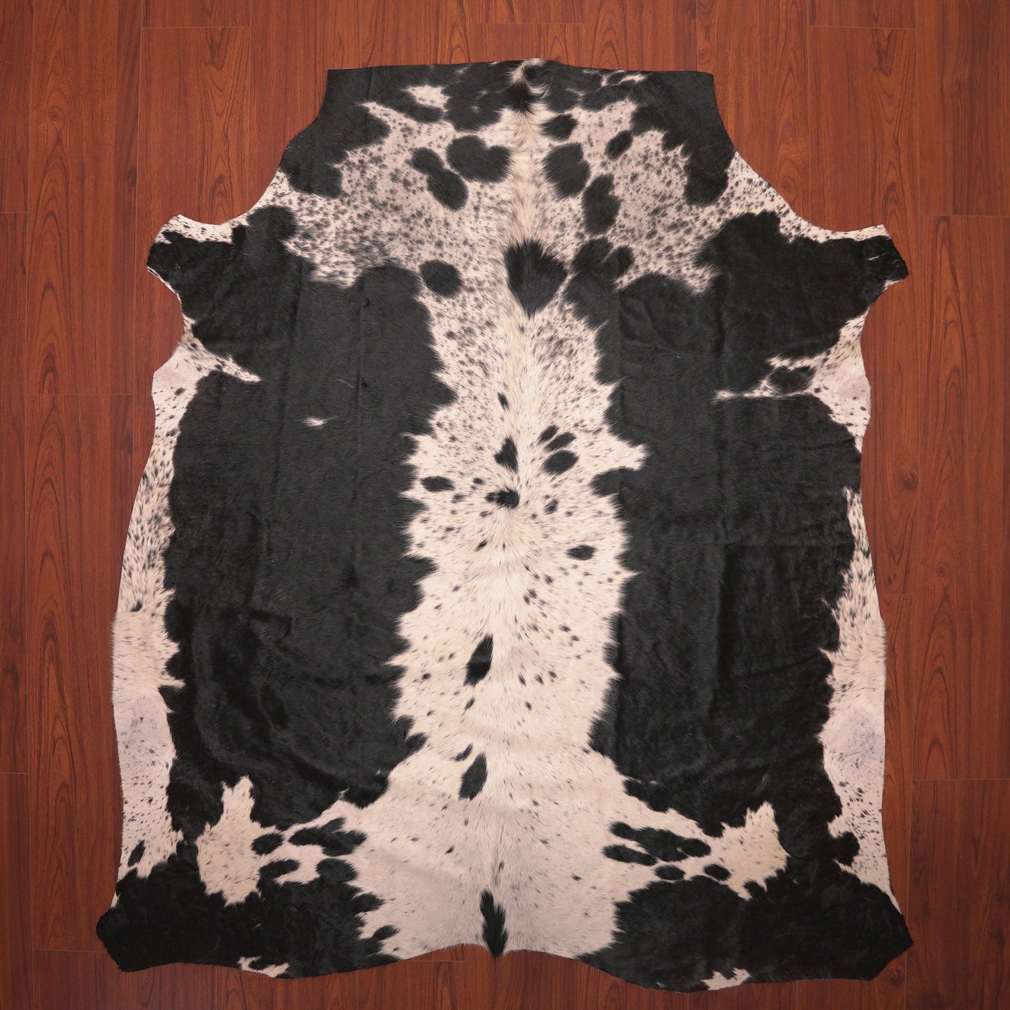 AAS Grade Nguni Hide 253 (Black/White) (L)