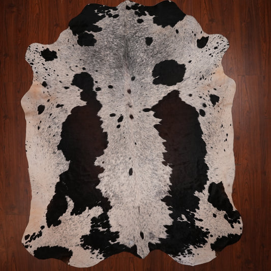 Nguni hide rug in high-contrast brown, 239 x 204 cm, genuine Nguni cow hide